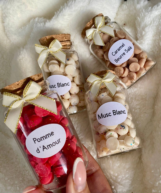 Bouteille de billes fondantes Boutique Les folies de Nicole musc blanc