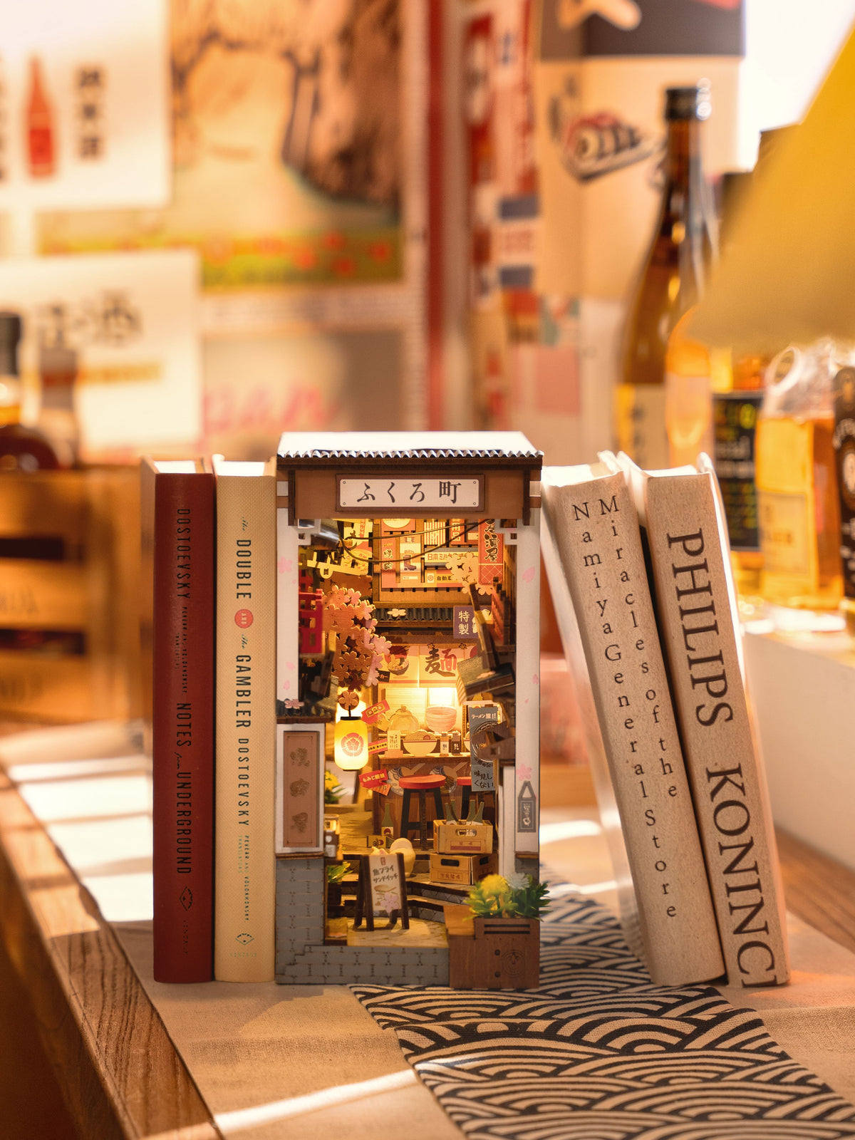 Book Nook - Maquette serre-livres, Sakura Wine Alley TGB11 Boutique Rolife Robotime 